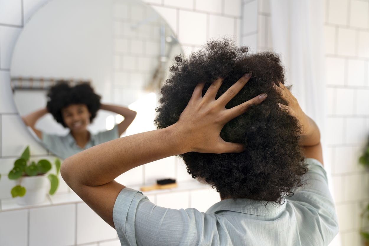 Comment prendre soin de vos cheveux afro frisés ou crépus ?