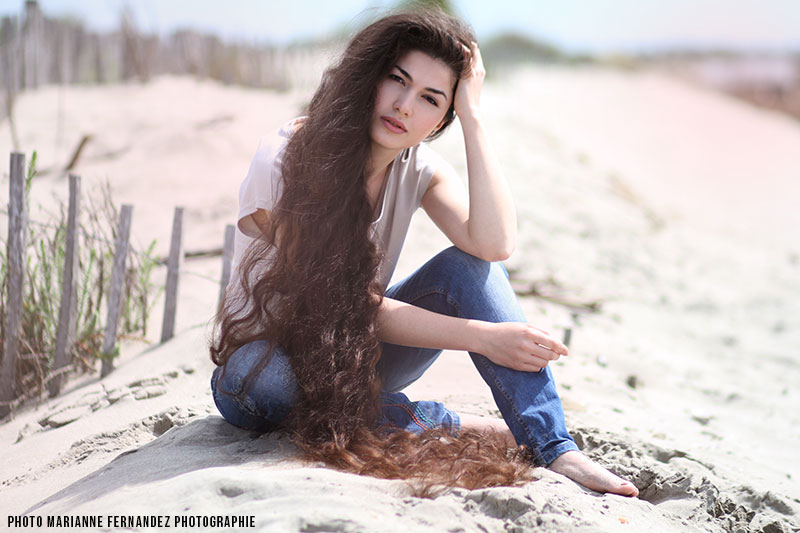 Interview de Zaryana Milan : Sa chevelure fait 2 mètres de long
