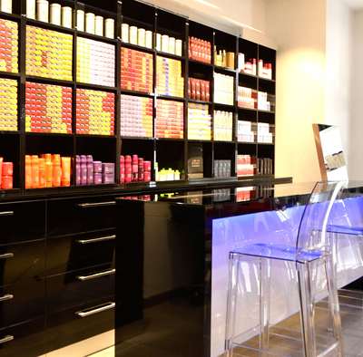 New Parisian salon: the colorist bar 