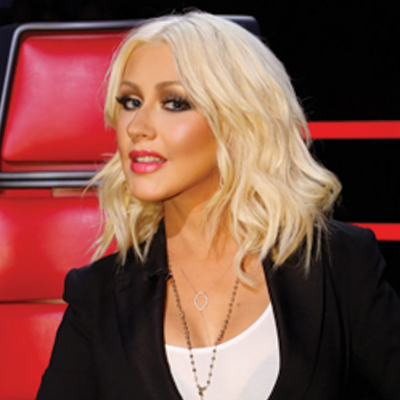 Christina Aguilera, Queen of platinum blond hair