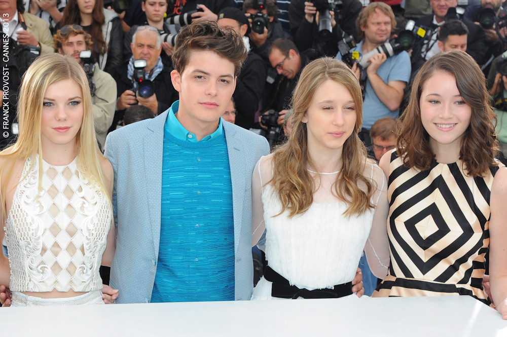 Claire Julien, Israel Broussard, Taissa Fariga et Katie Chang