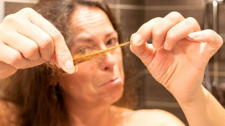 Pointes fourchues ? Découvrez nos solutions avant d'utiliser un coupe fourche !