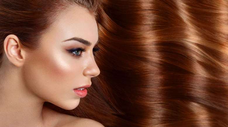 Les meilleurs conseils pour se lisser les cheveux sans les abimer