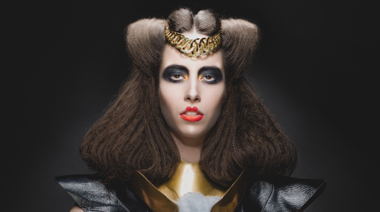 Pierre Ginsburg : 20 ans, timide et passionné de mode, c’est dans la coiffure qu’il excelle !