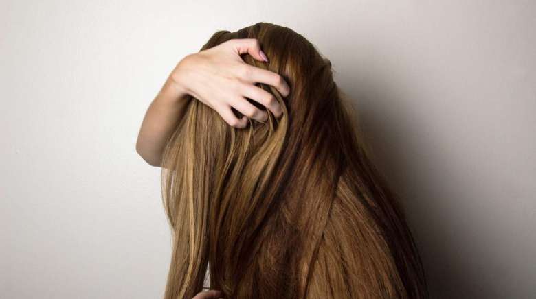 5 faits qui accélèrent la chute des cheveux chez les femmes