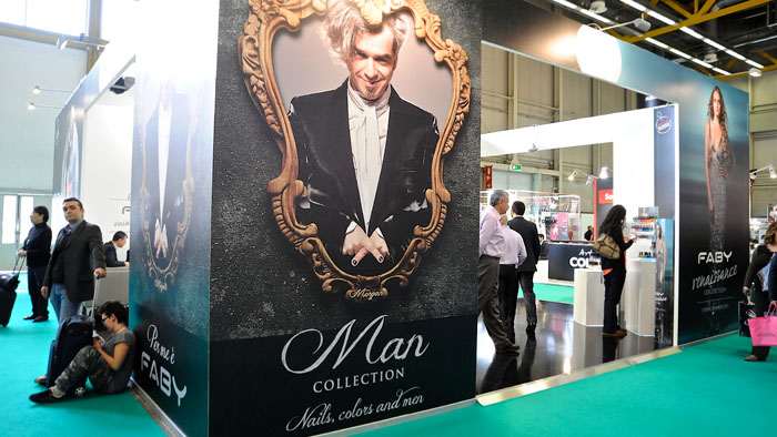 Du vernis à ongles pour ces messieurs