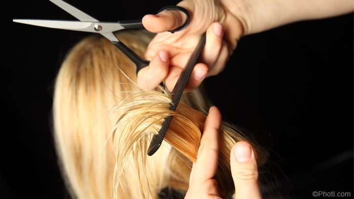 ¿ Mi cabello está seco, por qué ?
