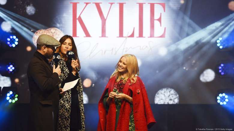 Kylie Minogue illuminates London !