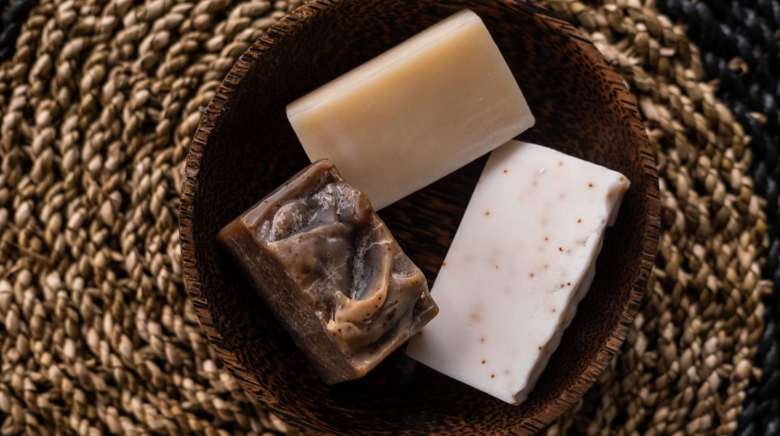 Tout ce que vous devez savoir sur le shampoing solide