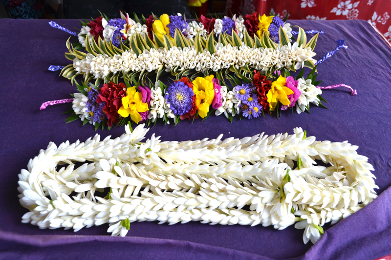 La corona de flores : It accesorio para el pelo del verano 2015