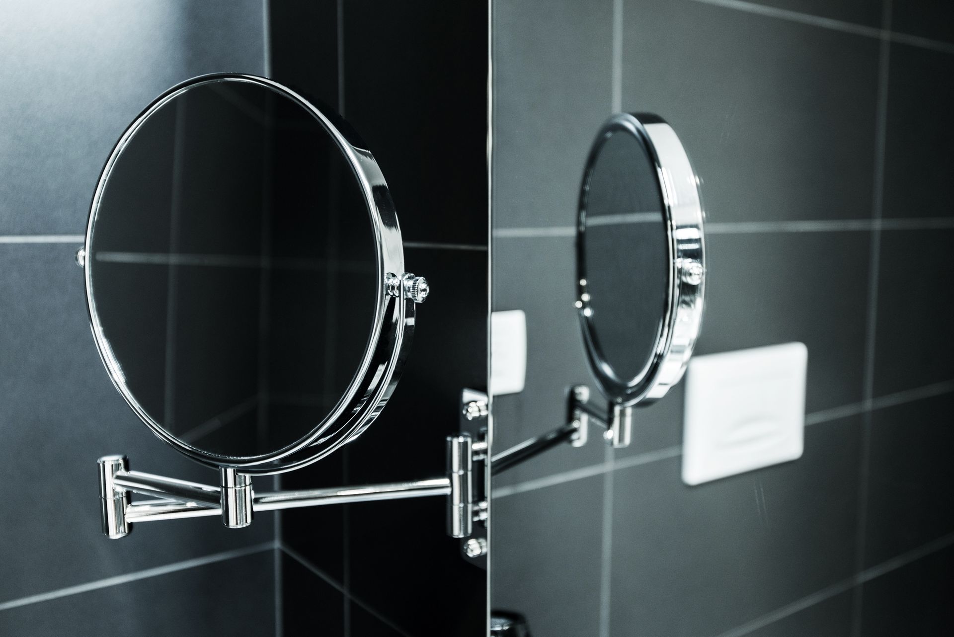 Comment choisir un miroir grossissant pour se maquiller ?
