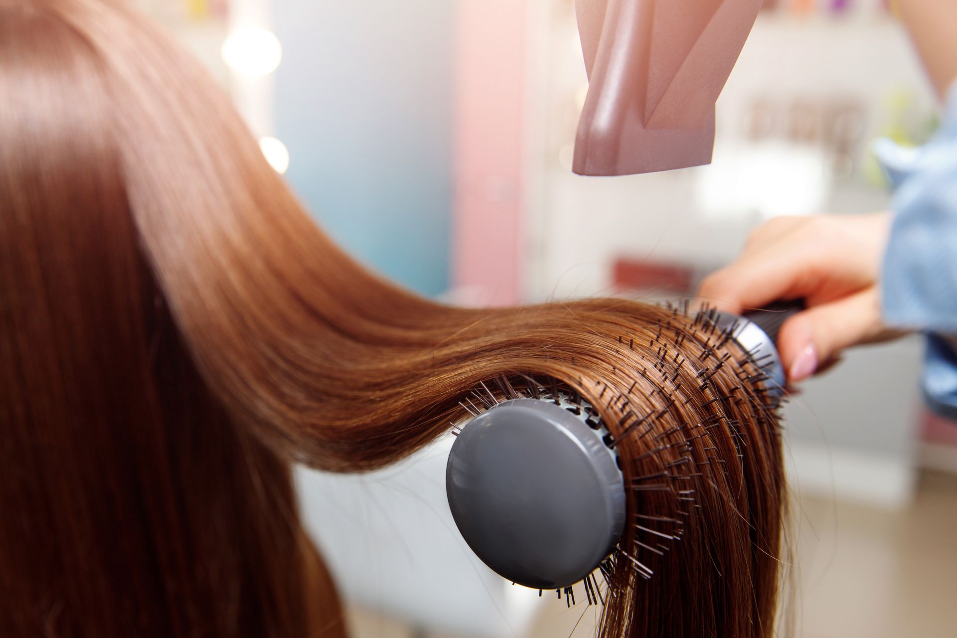 Comment utiliser la brosse lissante pour les cheveux ?